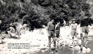COLO JEUNE FRANCE 1953 au bord du Guiers a Perquelin 3